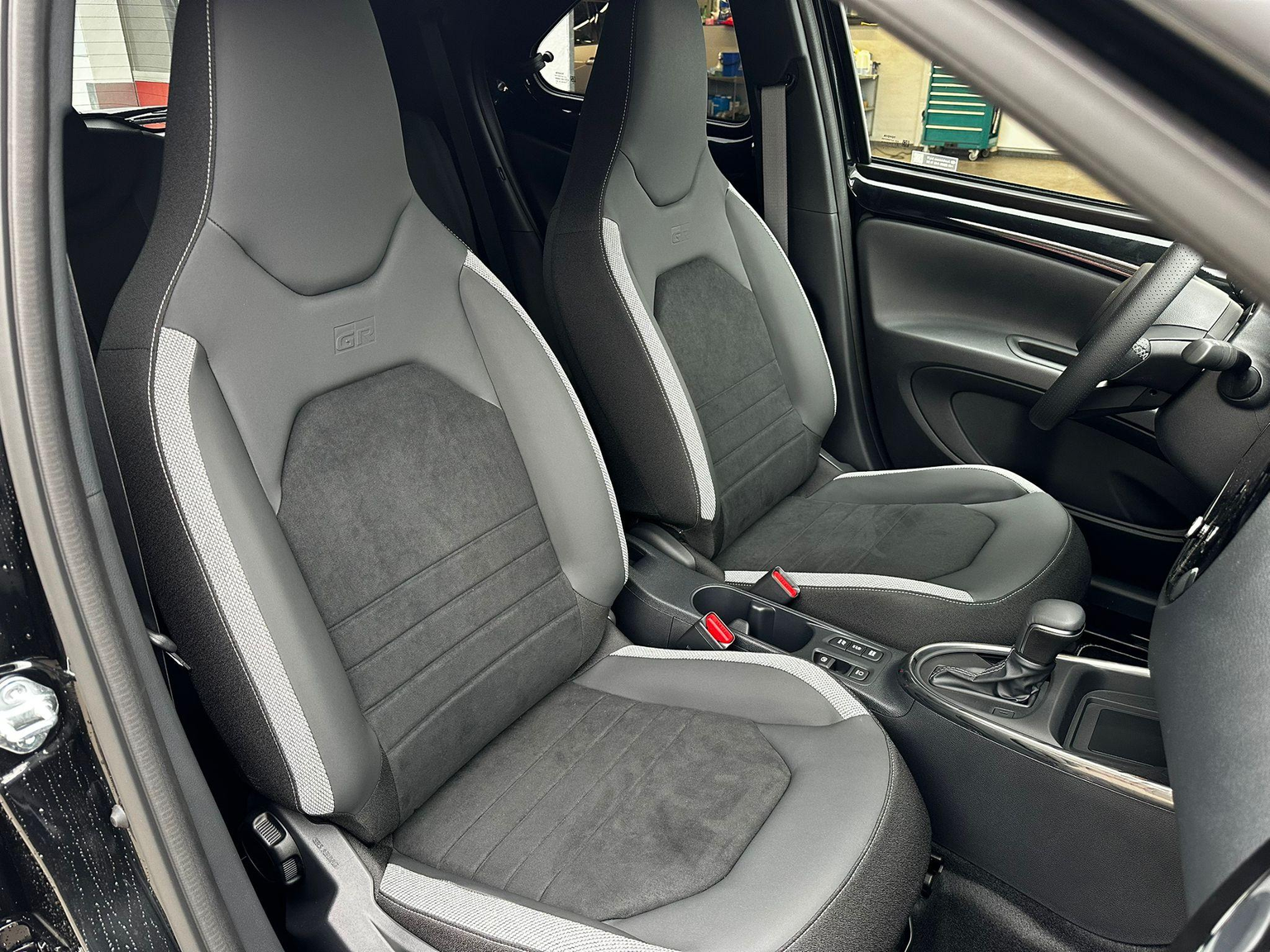 TOYOTA Aygo X 1.5 VVT-i HSD GR Sport