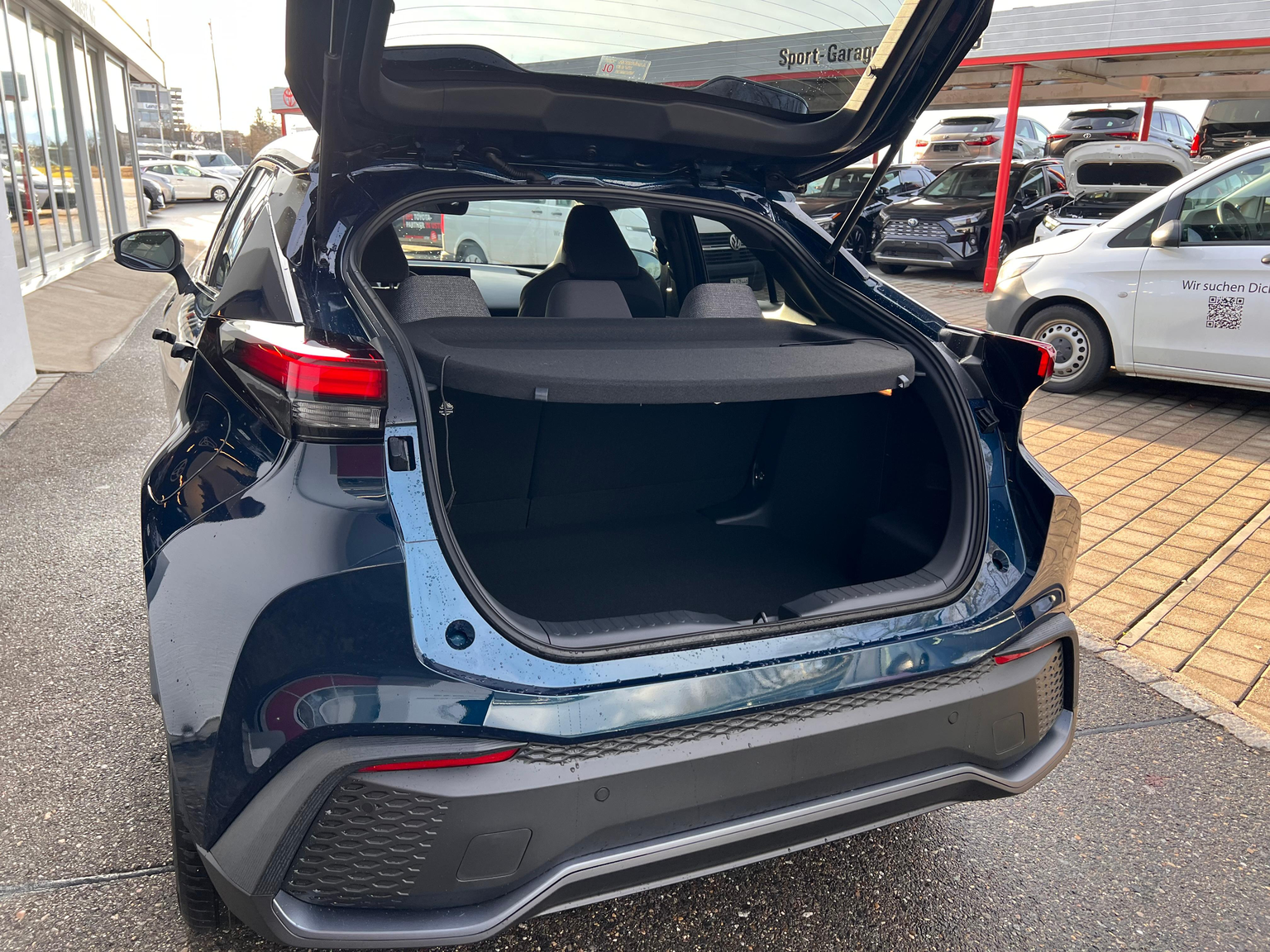 TOYOTA C-HR 2.0 HEV Swiss Edition 4x4