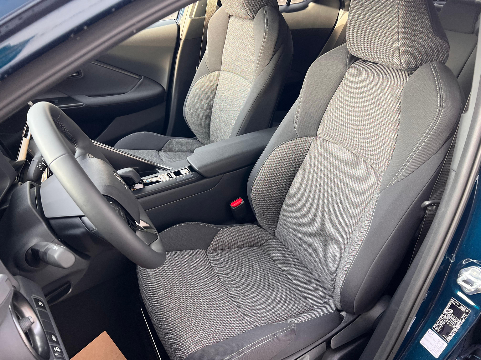TOYOTA C-HR 2.0 HEV Swiss Edition 4x4