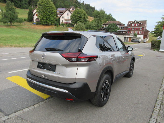 NISSAN X-Trail 1.5 VC-T N-Trek e-4orce 7P