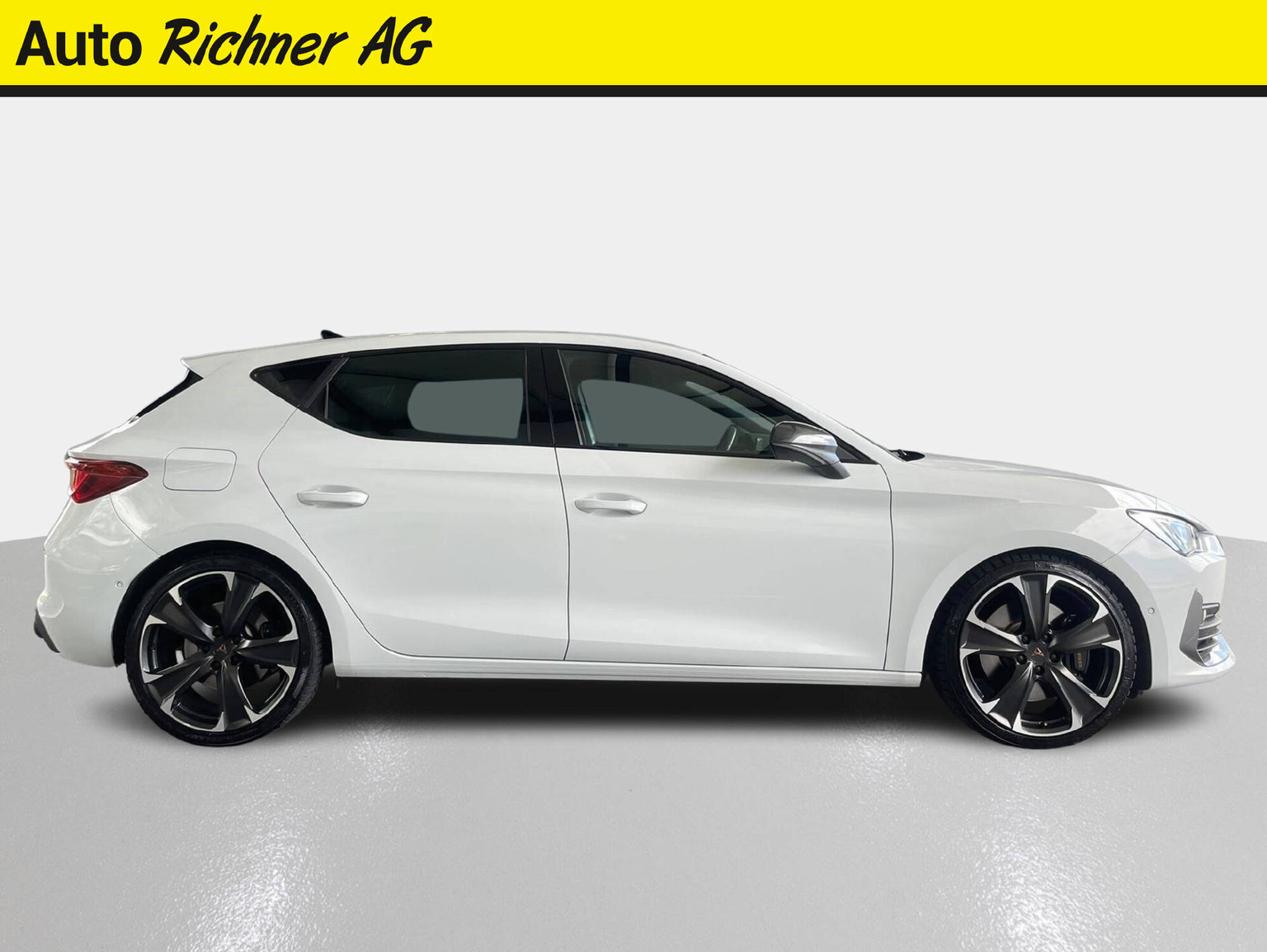 CUPRA Leon 2.0 TSI 300 VZ DSG