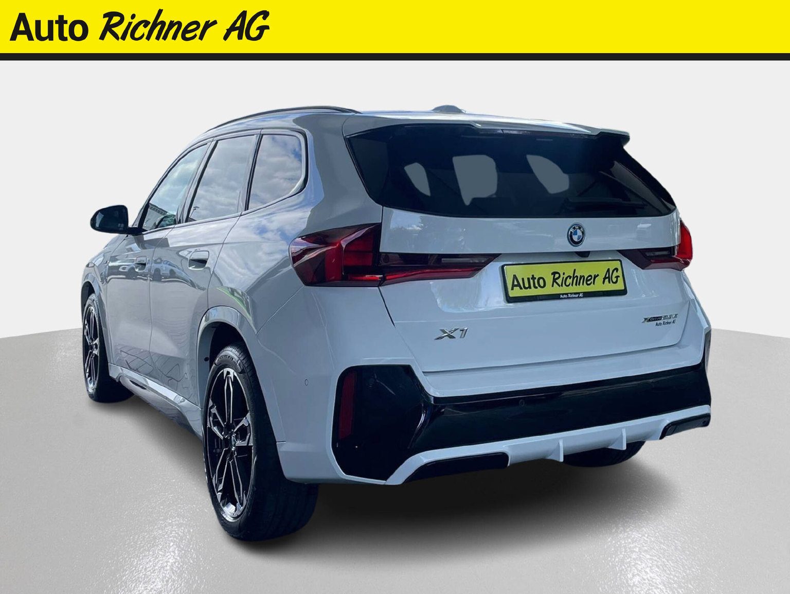 BMW X1 25e xDrive paddles