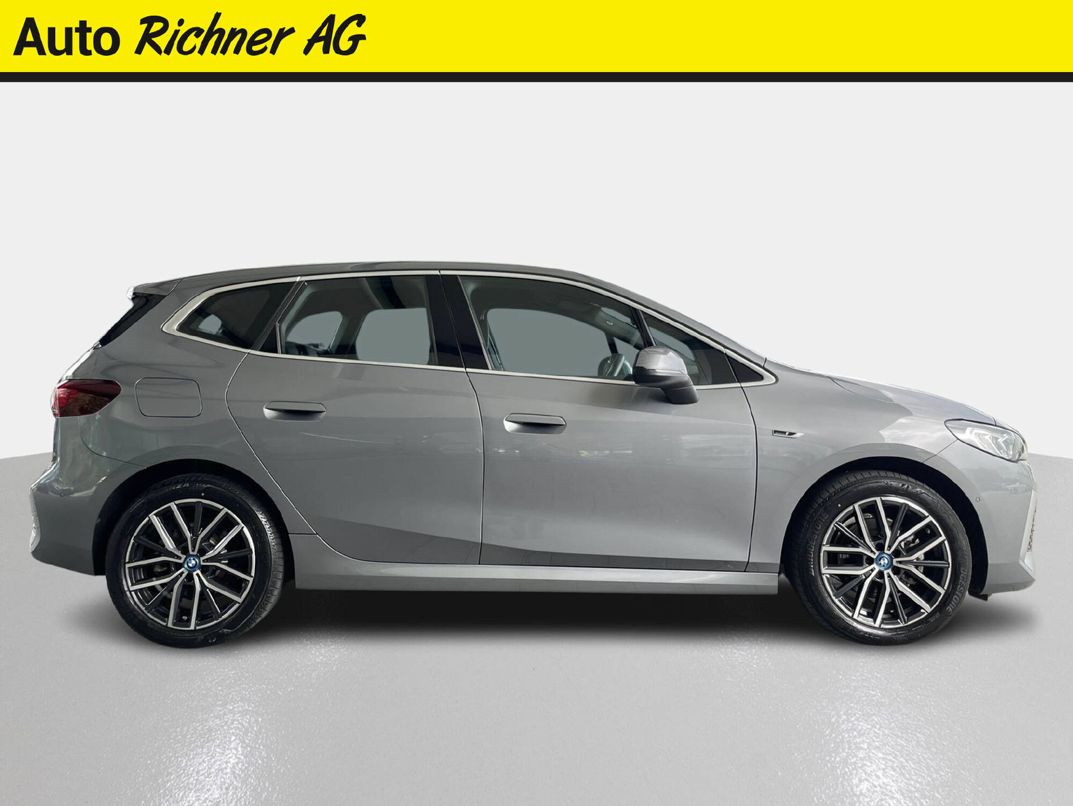 BMW 225e xDrive paddles Active Tourer