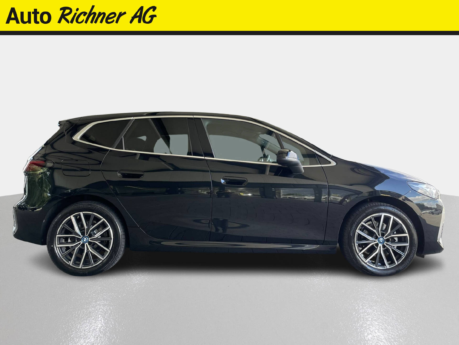 BMW 225e xDrive paddles Active Tourer