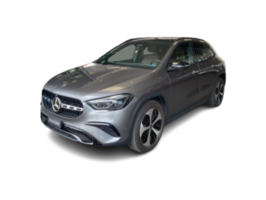 MERCEDES-BENZ GLA 200 7G-DCT