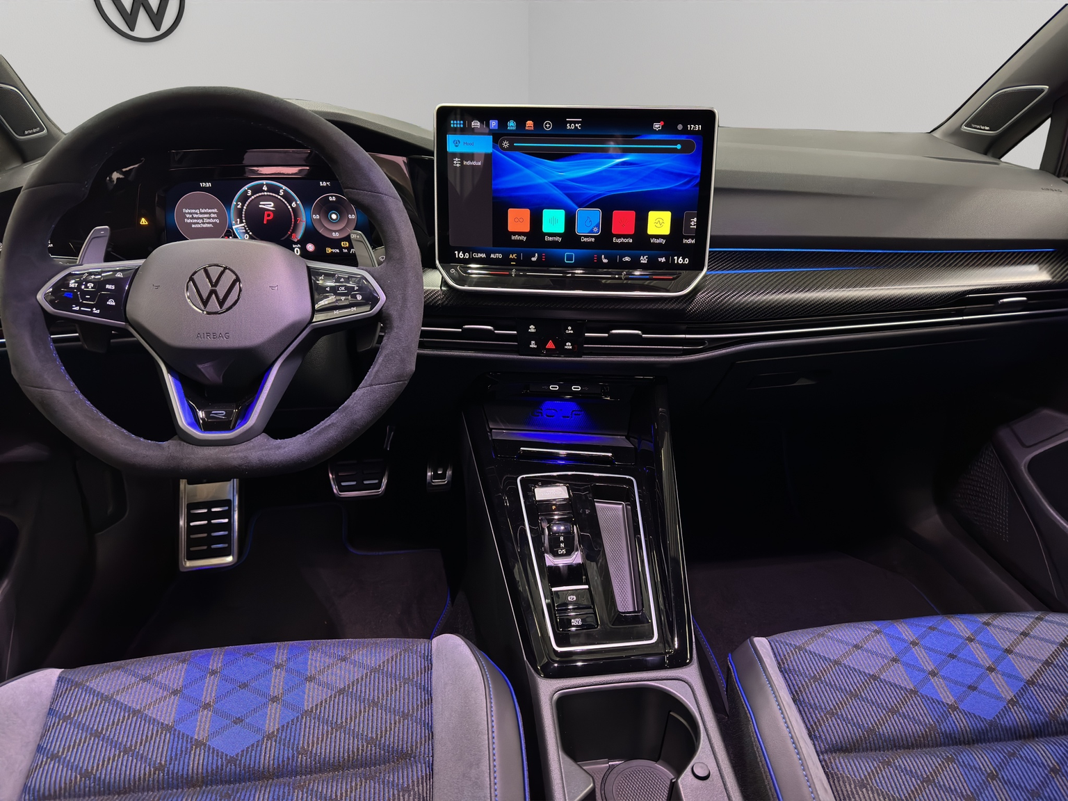 VW Golf 2.0 TSI R DSG 4 Motion