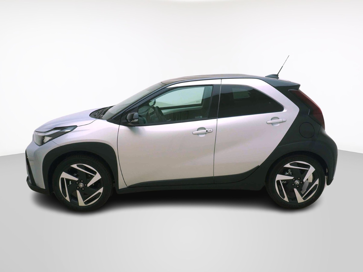 TOYOTA Aygo X 1.5 VVT-i HSD Style
