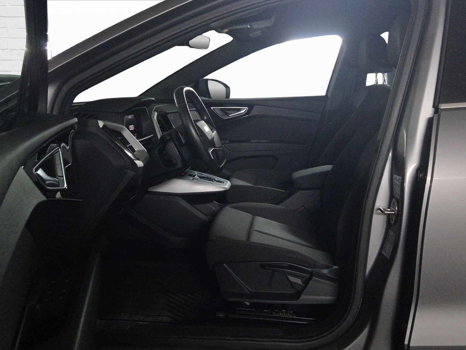 AUDI Q4 e-tron 45 quattro