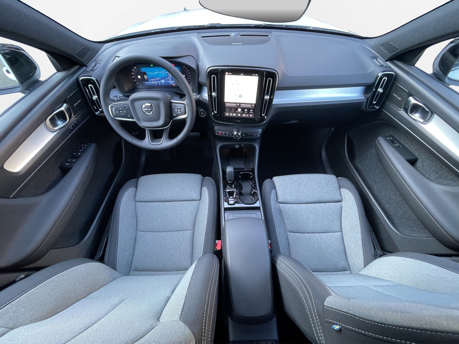 VOLVO XC40 2.0 B4 MH Plus Dark