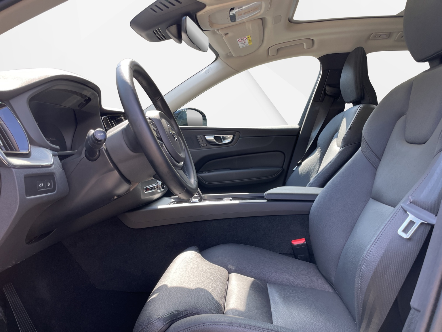 VOLVO XC60 2.0 T6 TE Plus Dark eAWD