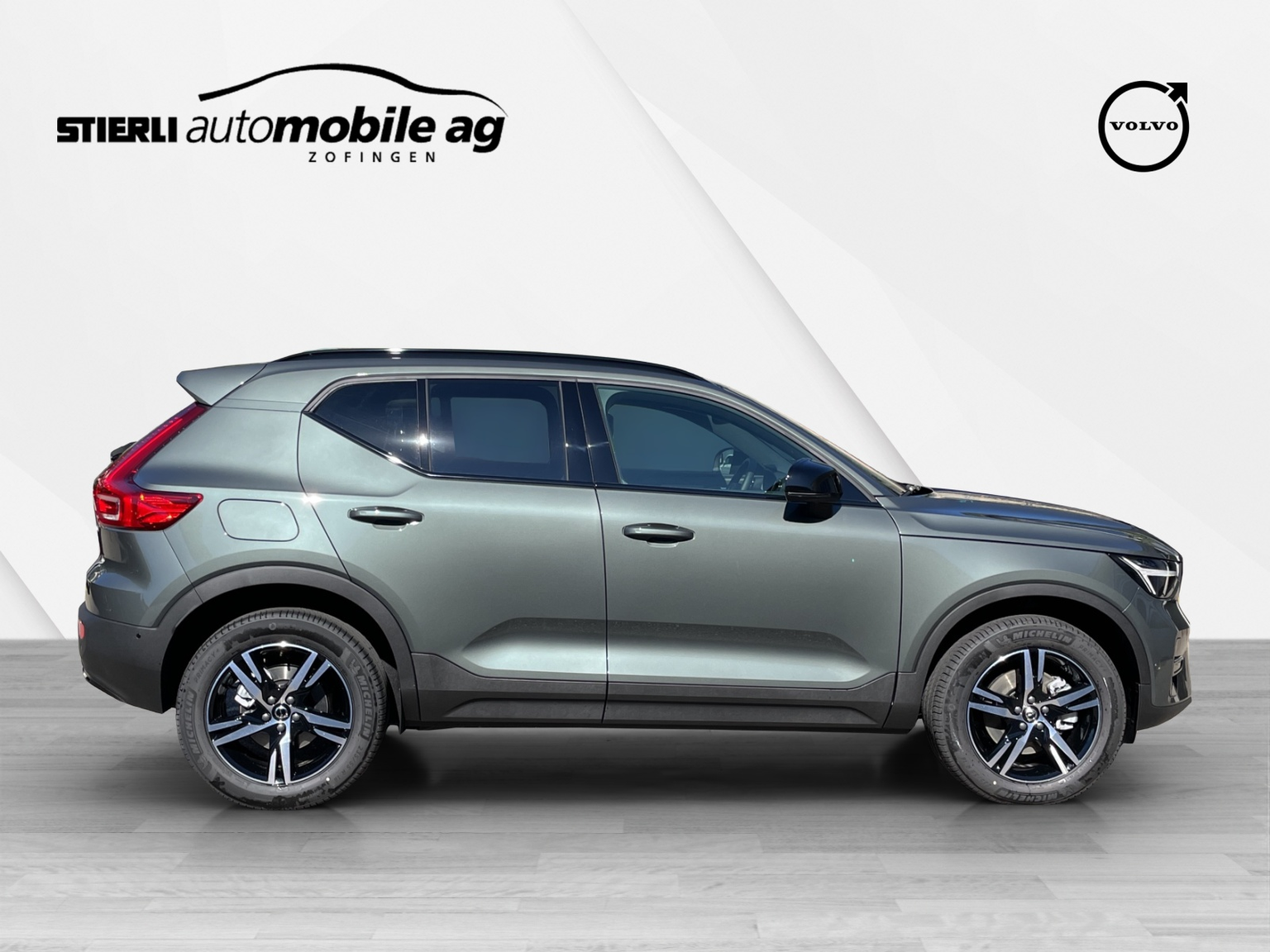 VOLVO XC40 2.0 B3 MH Plus Dark