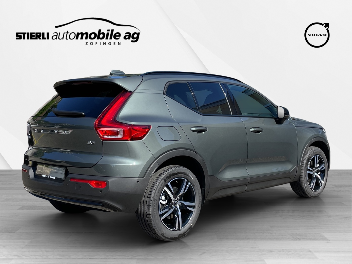 VOLVO XC40 2.0 B3 MH Plus Dark