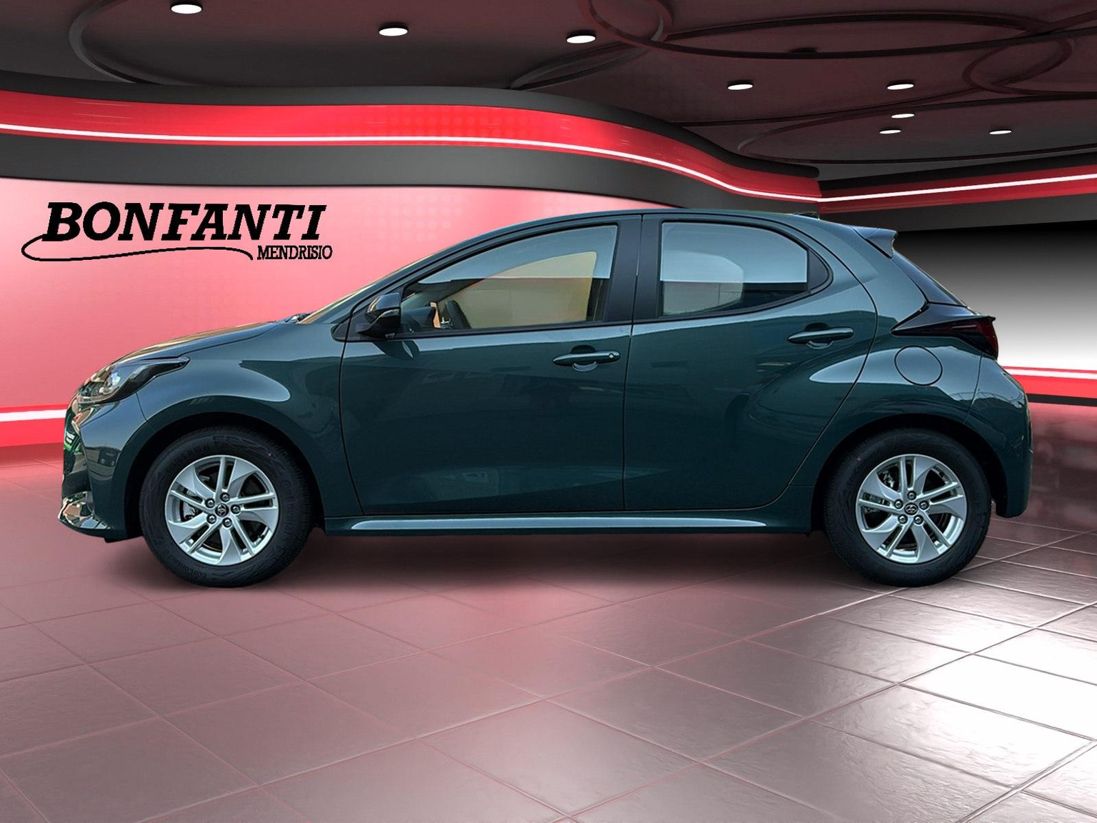 TOYOTA Yaris 1.5 VVT-i HSD Comfort