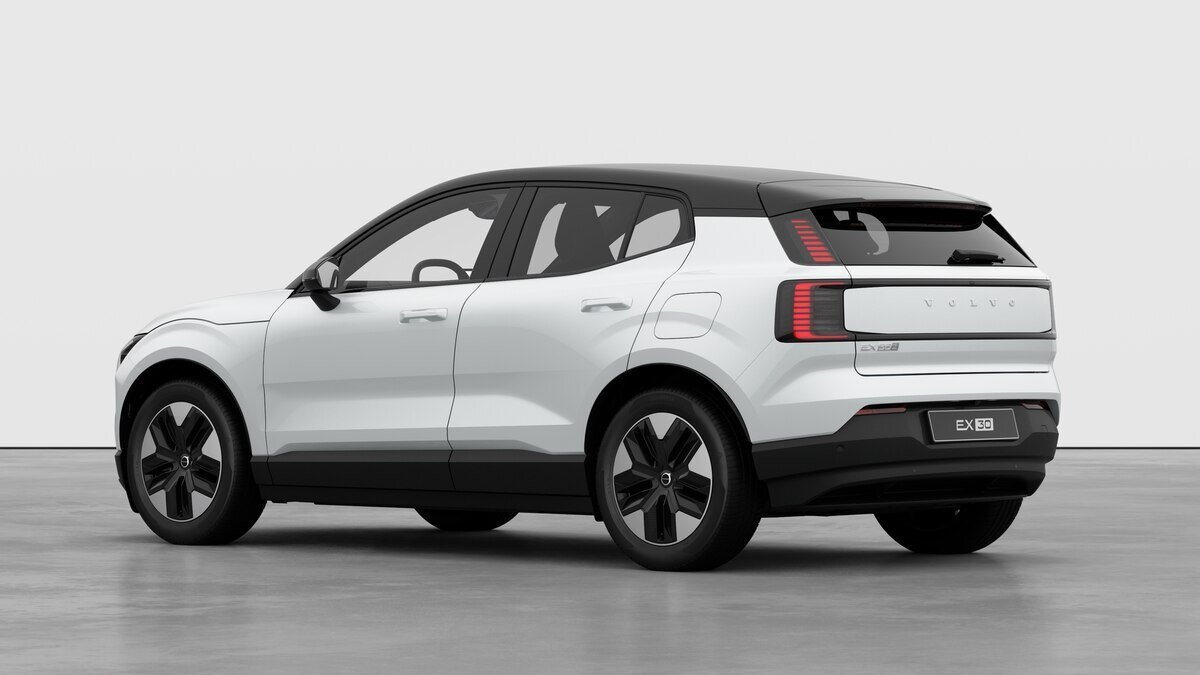 VOLVO EX30 P5 Longe Range Plus