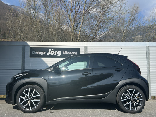 TOYOTA Aygo X 1.5 Sty. e-CVT Tr.