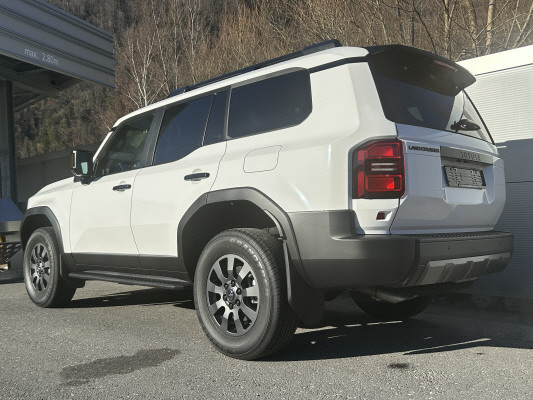 TOYOTA LandCruiser 2.8 48V Style