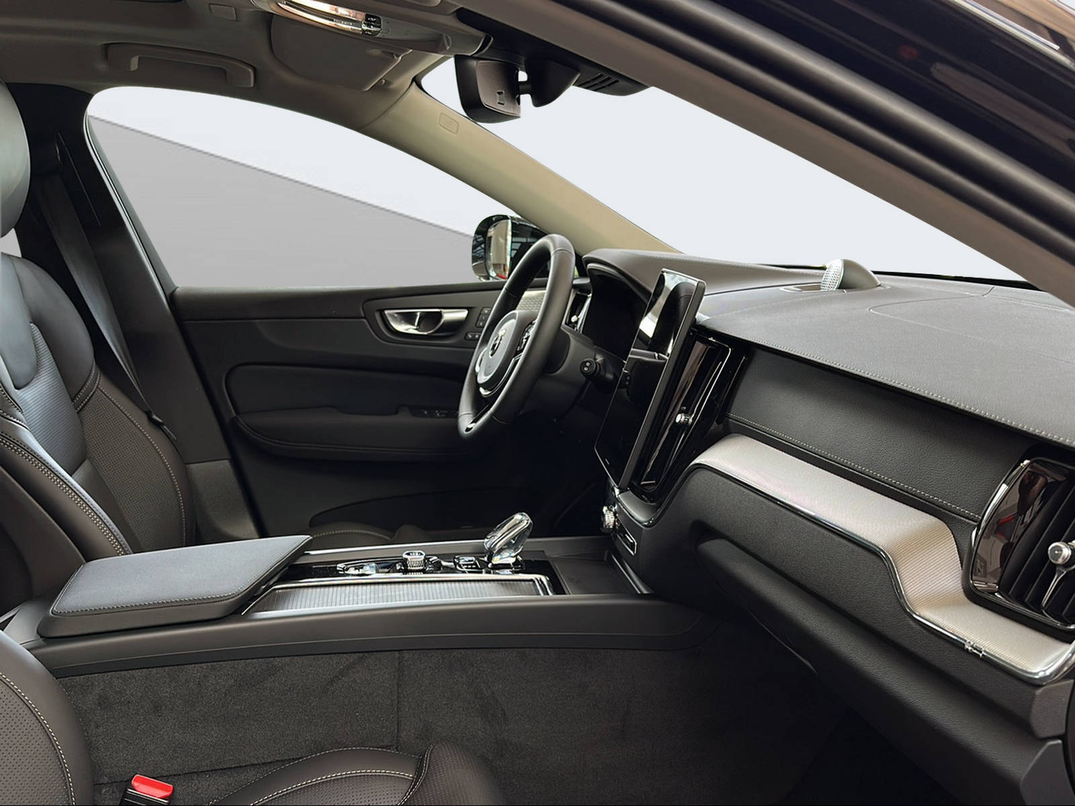 VOLVO XC60 2.0 T6 TE Ultra Dark eAWD