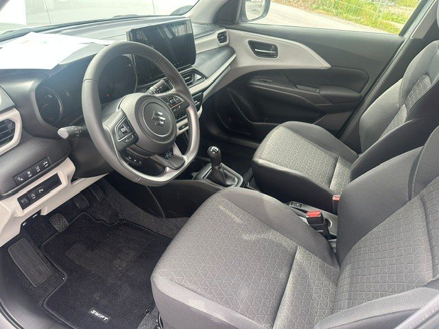 SUZUKI Swift 1.2 Sakura Hybrid 4x4