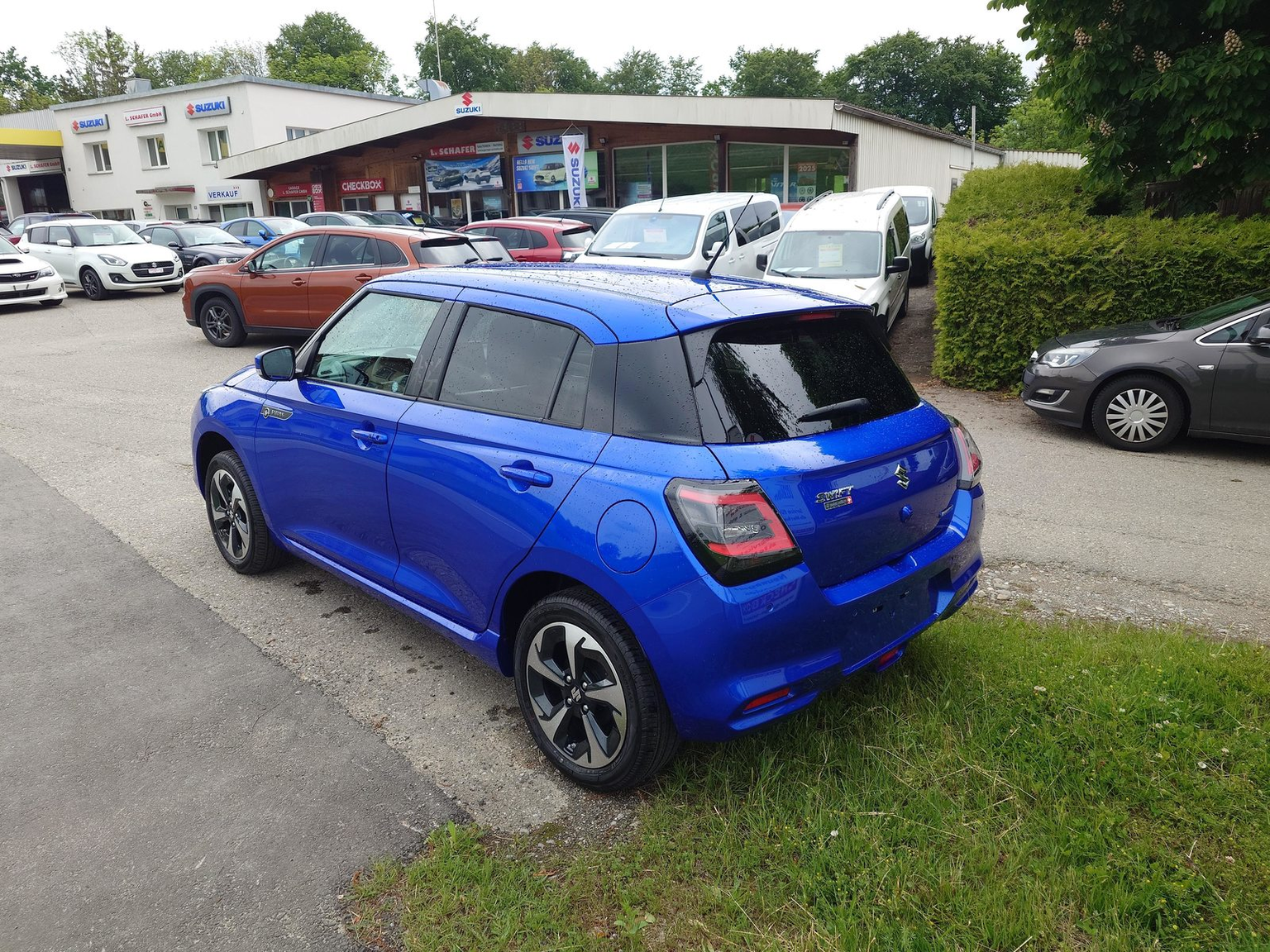 SUZUKI Swift 1.2 Sakura Top Hybrid 4x4
