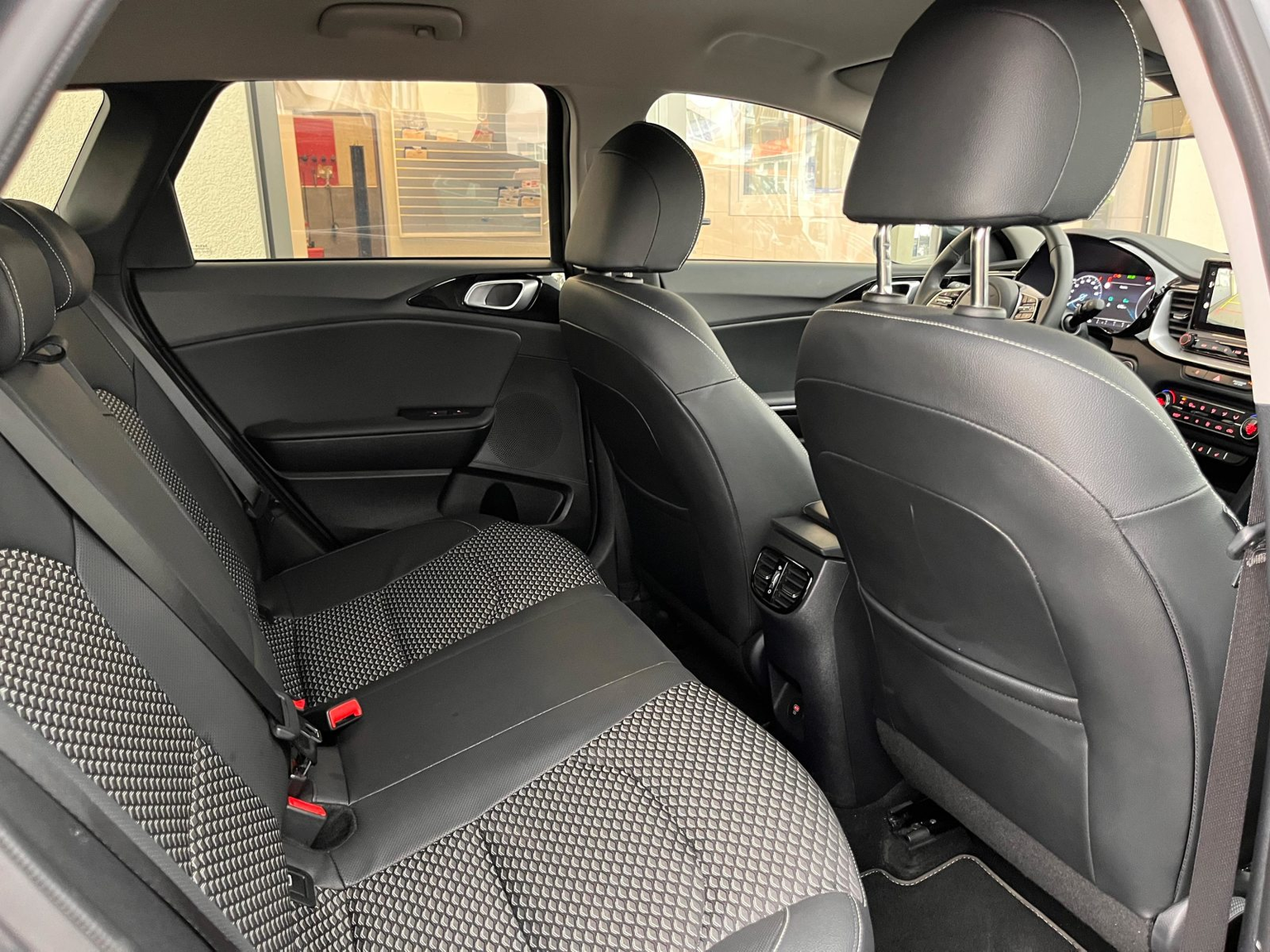 KIA Ceed SW 1.6 GDi Plug-in Hybrid Style