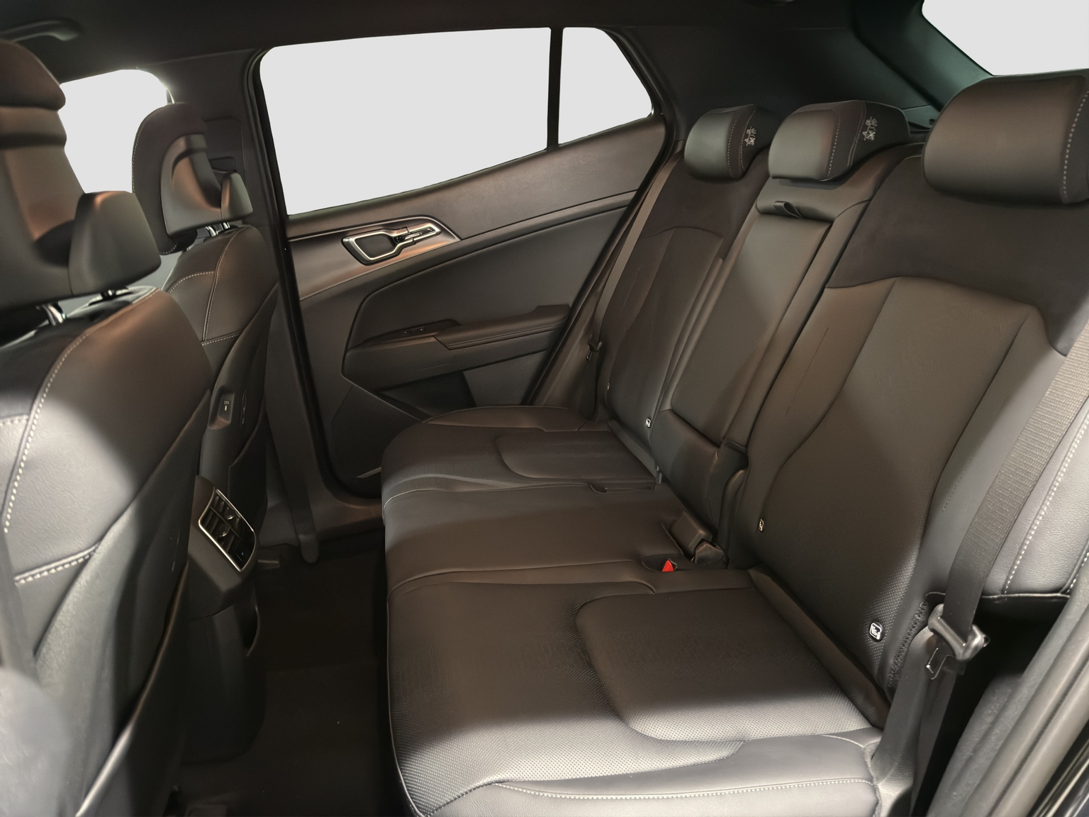 KIA Sportage 1.6 T-GDi Hybrid Black Edition