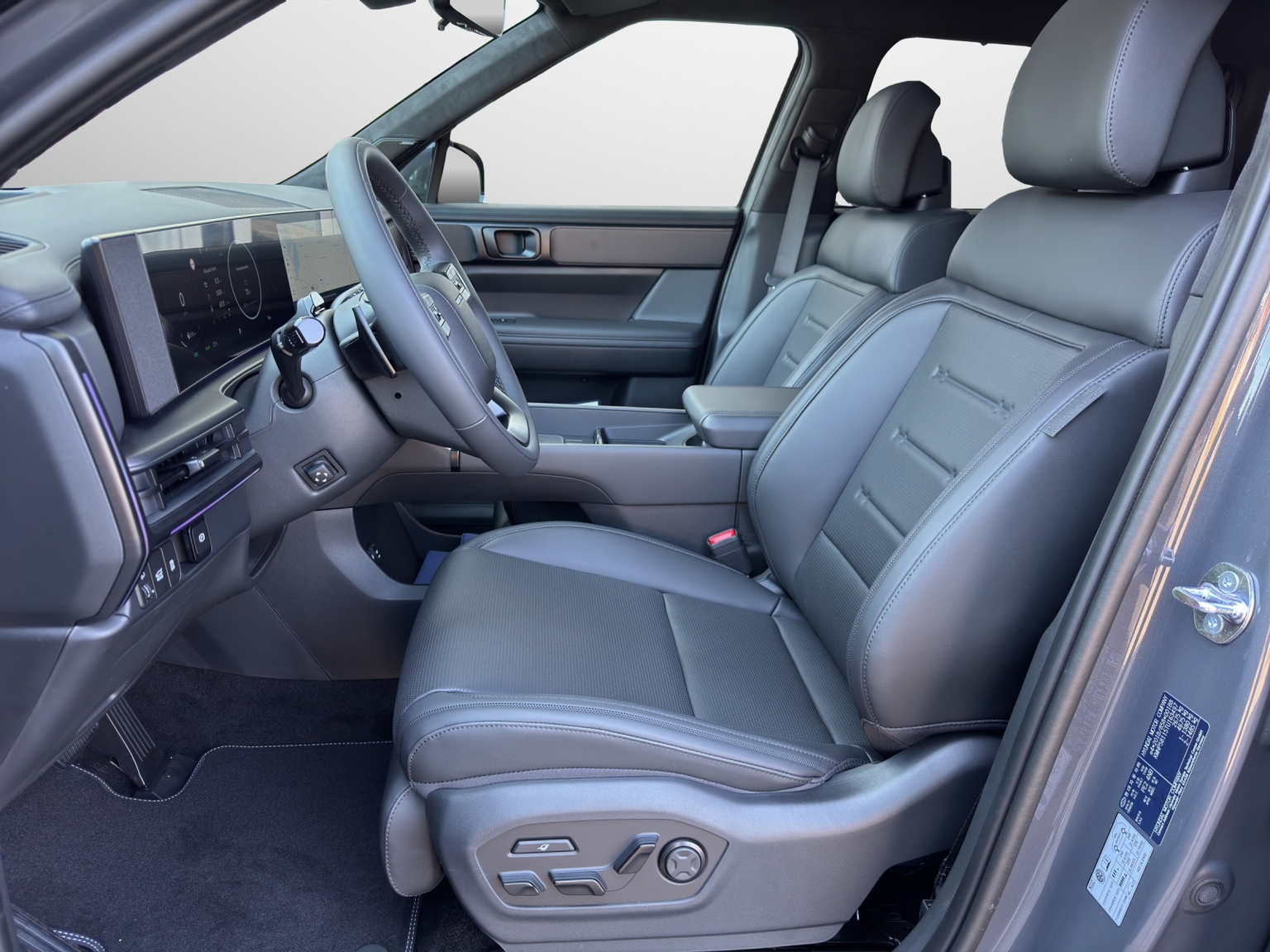 HYUNDAI Santa Fe 1.6 T-GDi HEV Calligraphy Swiss Edition
