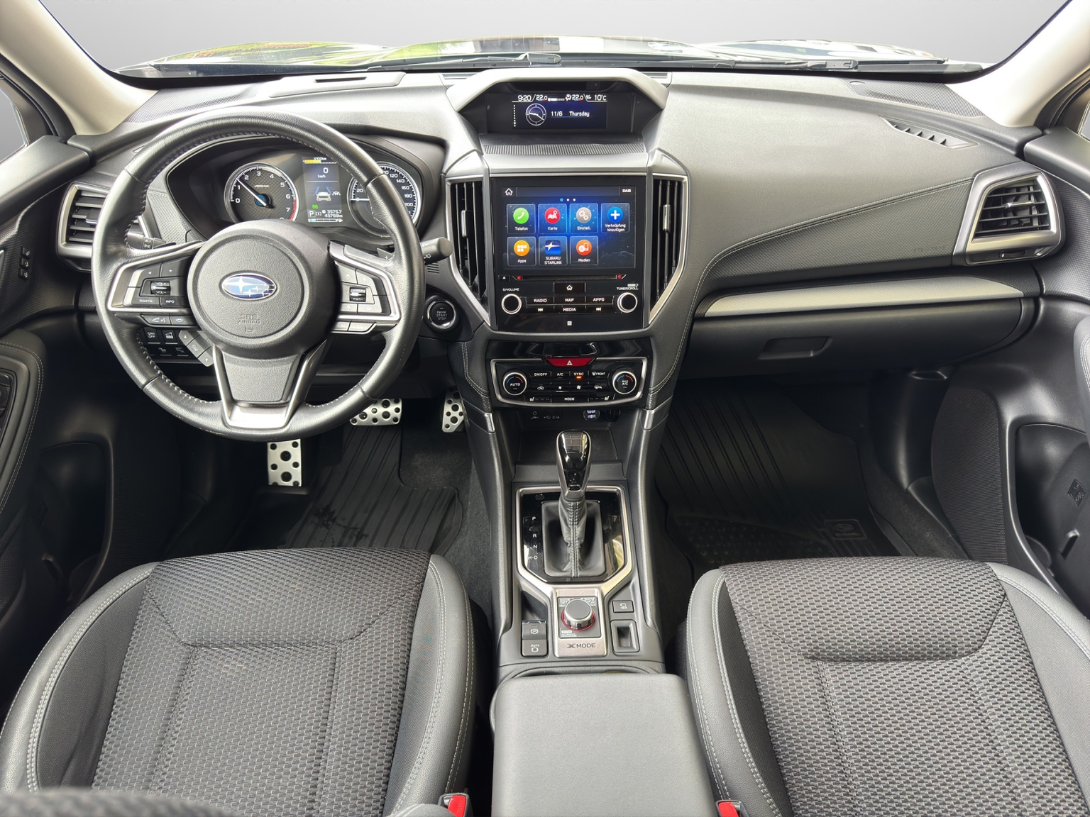 SUBARU Forester Station 2.0i e-Boxer Swiss Plus