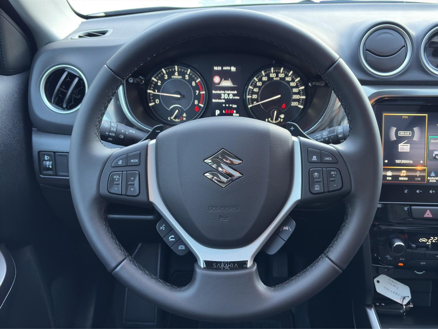 SUZUKI Vitara 1.4 T Sakura Top Hybrid 4x4