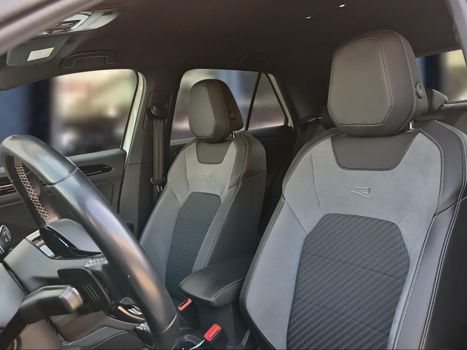 VW T-Roc 2.0 TSI R DSG 4Motion Pure Wihte uni