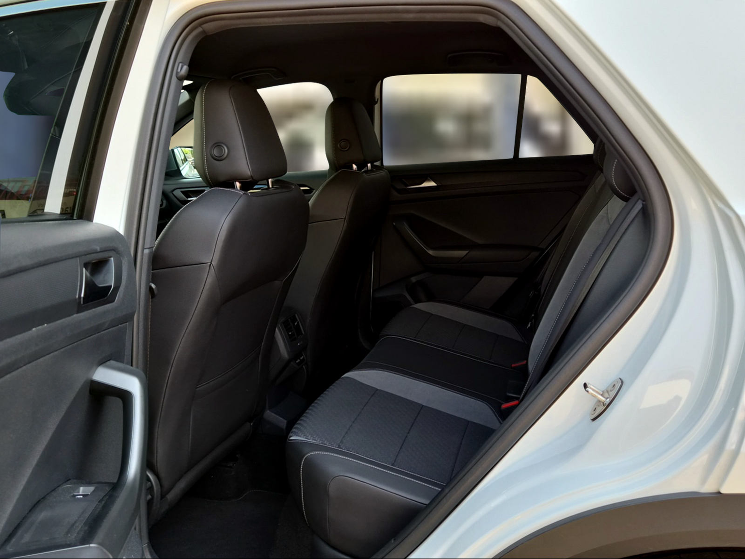 VW T-Roc 2.0 TSI R DSG 4Motion Pure Wihte uni