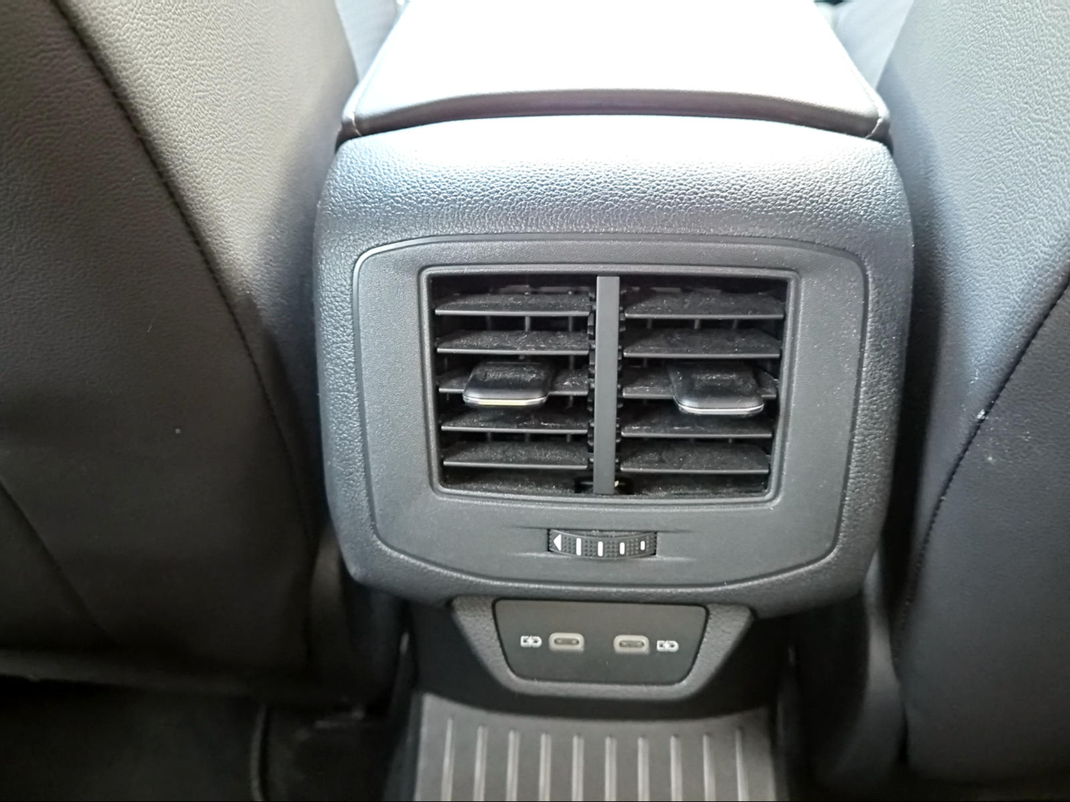 VW T-Roc 2.0 TSI R DSG 4Motion Pure Wihte uni