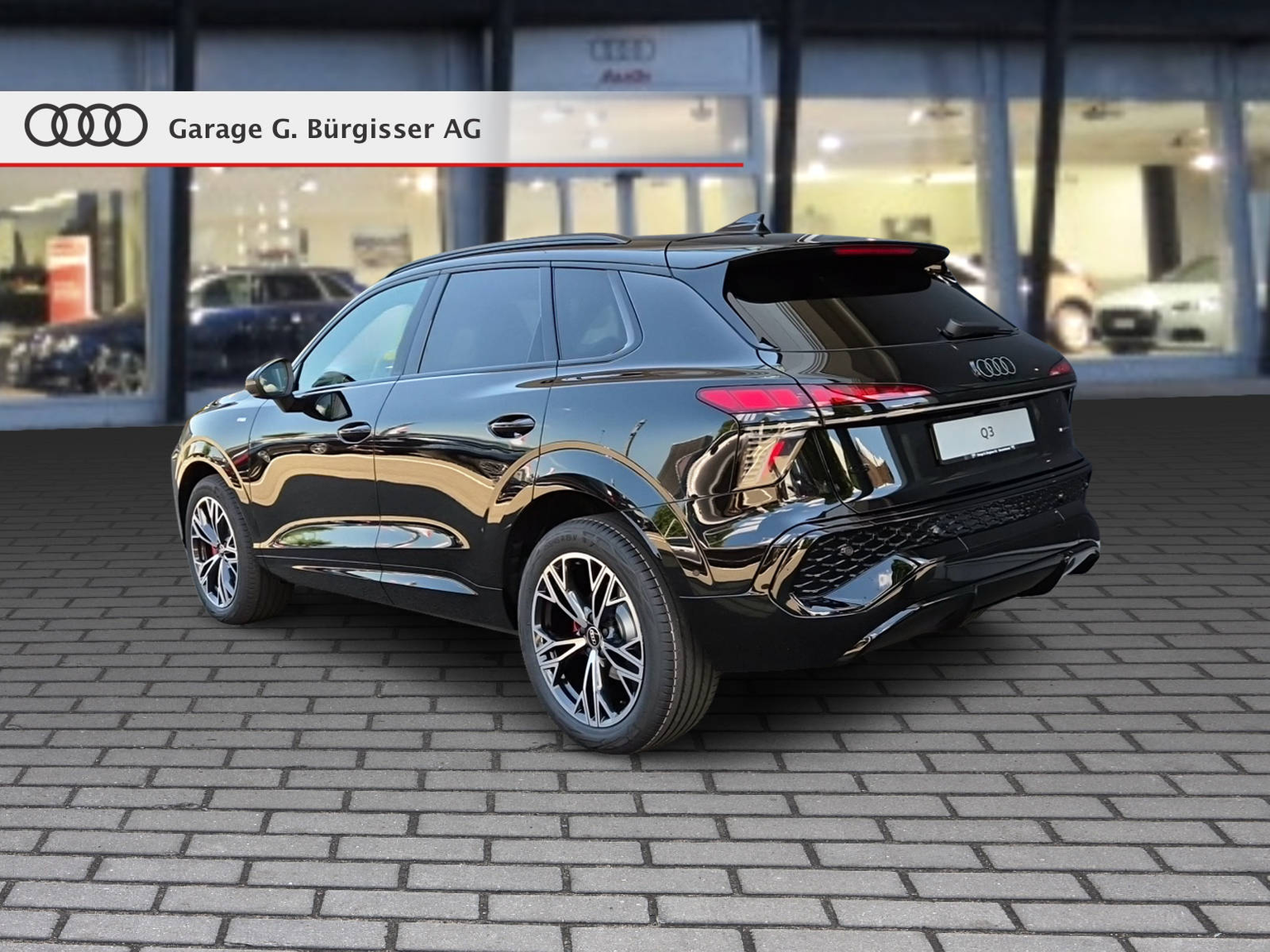 AUDI Q3 SUV TDI quattro 142 kW S tronic Mythosschwarz Metallic