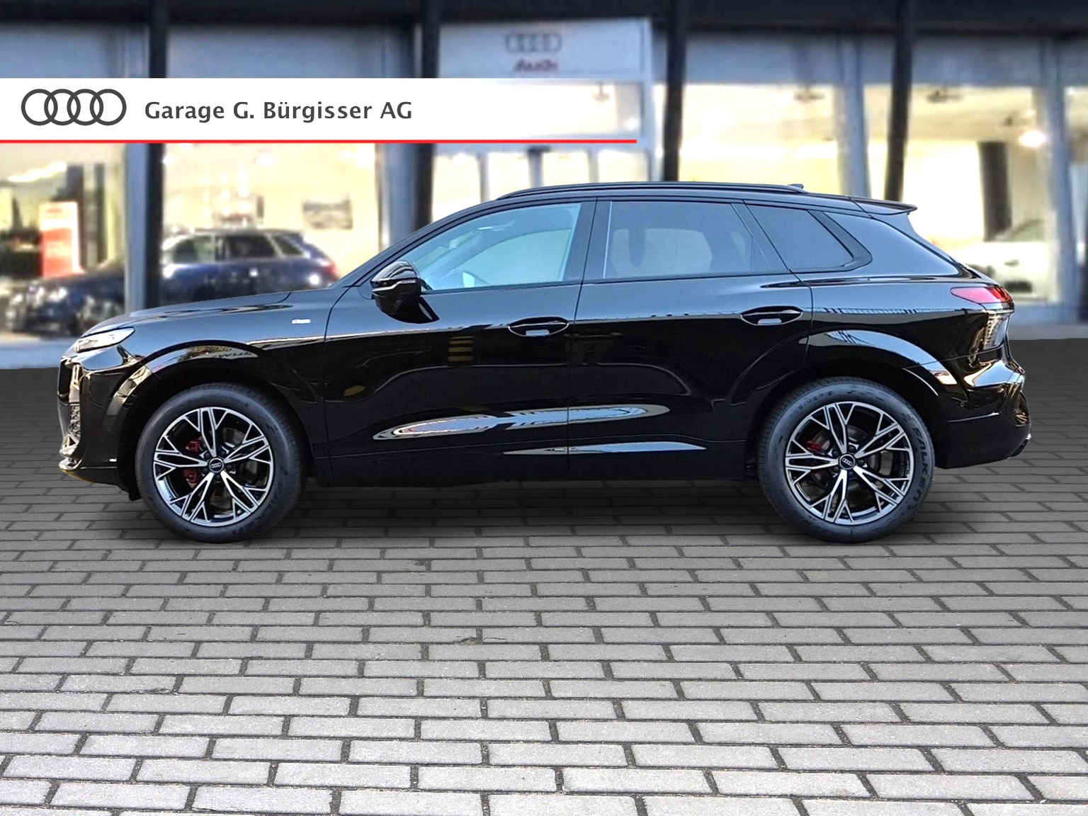 AUDI Q3 SUV 110 kW TFSI S tronic Mythosschwarz Metallic