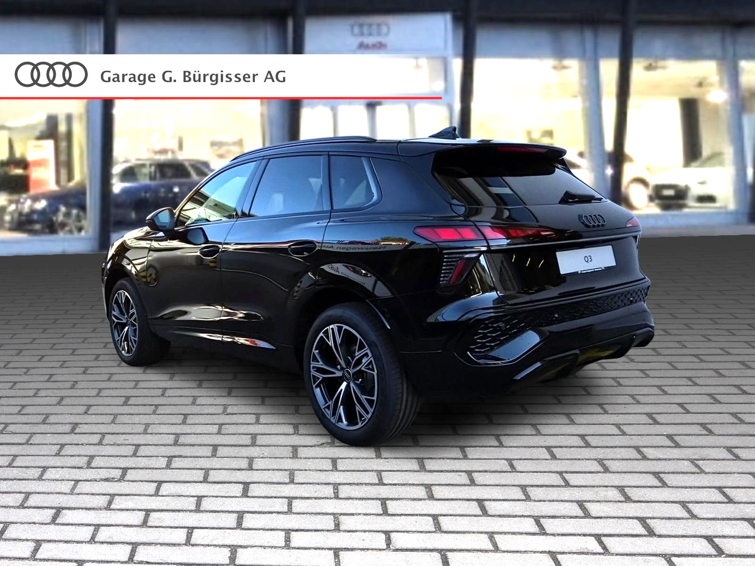 AUDI Q3 SUV 110 kW TFSI S tronic Mythosschwarz Metallic