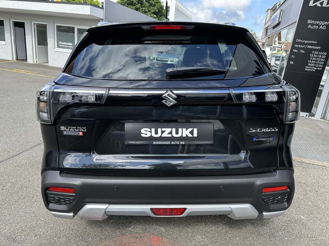 SUZUKI S-Cross 1.5 Piz Sulai Top Hybrid 4x4
