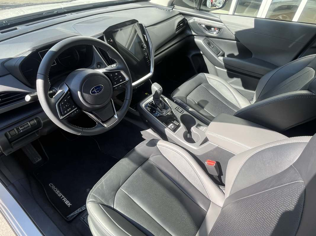SUBARU Crosstrek 2.0i e-Boxer Luxury