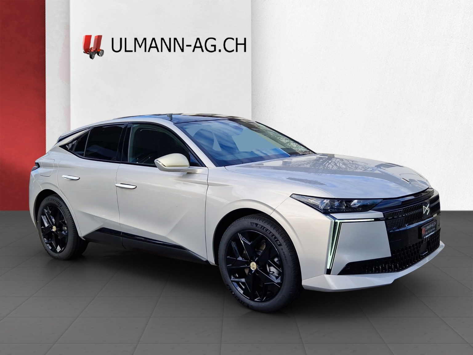 DS AUTOMOBILES DS N°4 1.6 Performance Line Plugin-Hybrid 240 PS