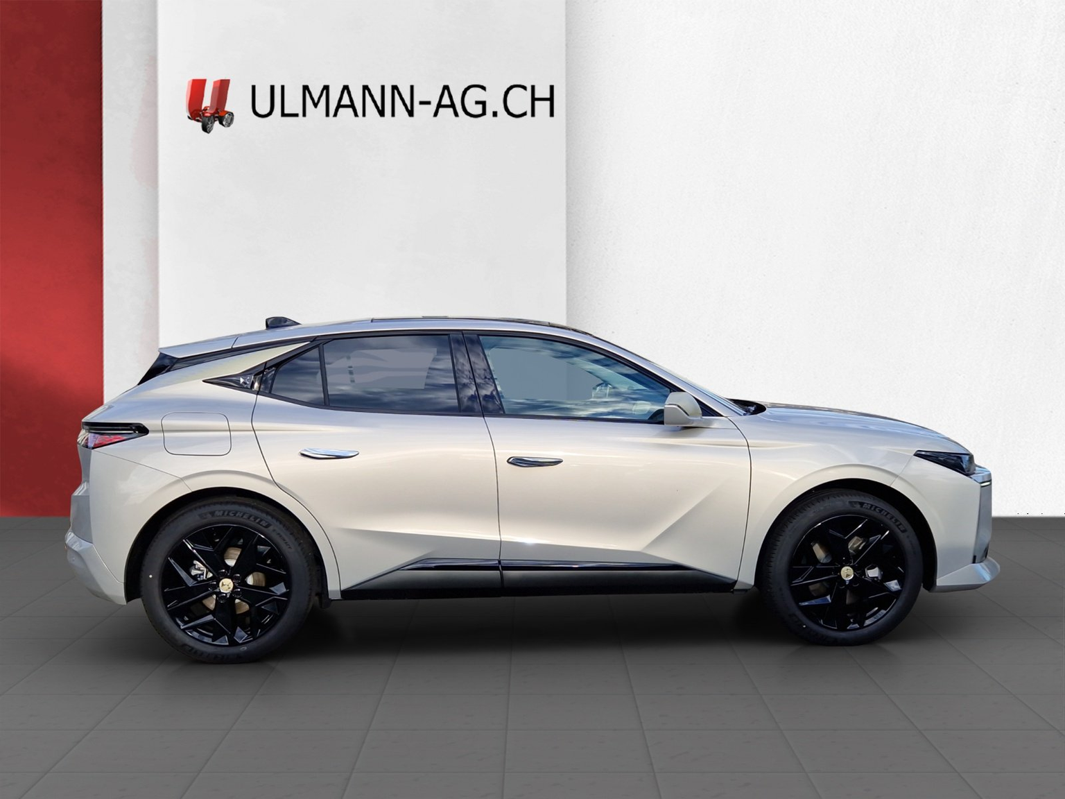 DS AUTOMOBILES DS N°4 1.6 Performance Line Plugin-Hybrid 240 PS