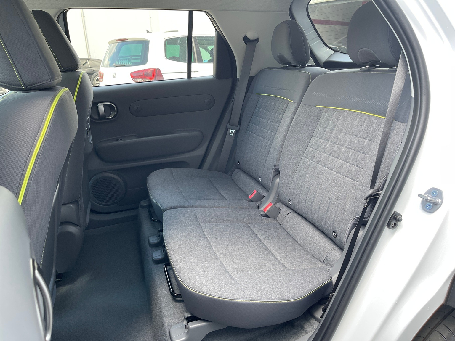 HYUNDAI Inster 49kWh Vertex Cross