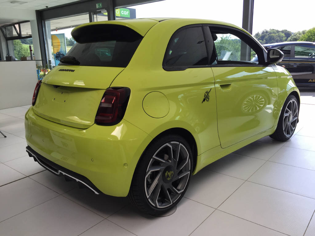FIAT 500e BEV Abarth Scorpionissima