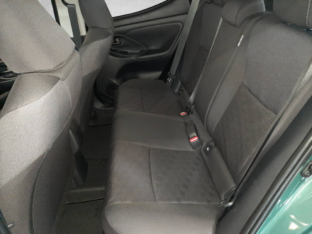 TOYOTA Yaris 1.5 VVT-i HSD Trend