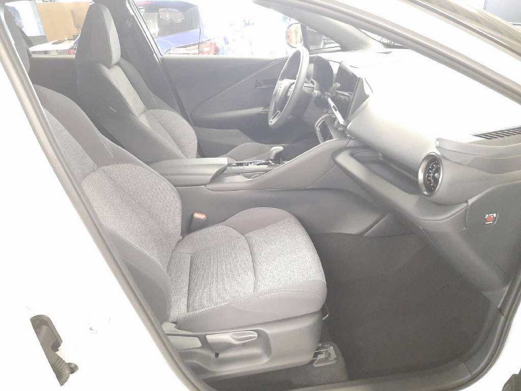 TOYOTA C-HR 2.0 HEV Swiss Edition 4x4