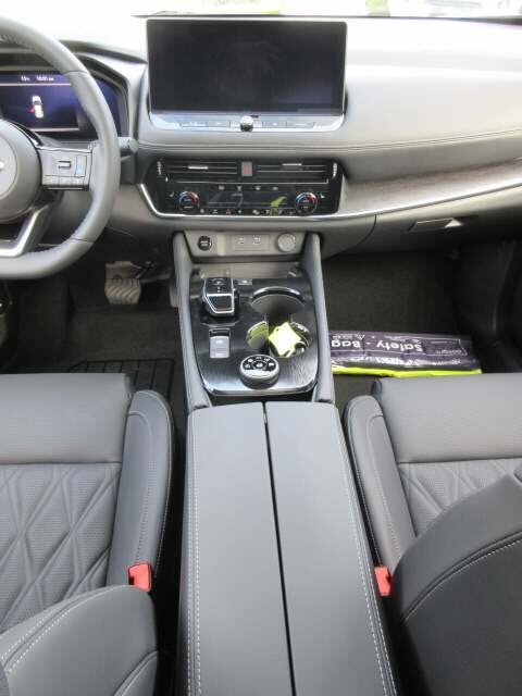 NISSAN X-Trail 1.5 VC-T Tekna+ e-4orce