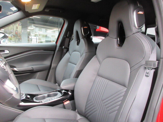 NISSAN Juke 1.6 Hybrid Tekna