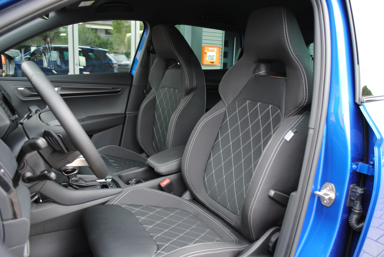 SKODA Karoq 1.5 TSI SportLine DSG
