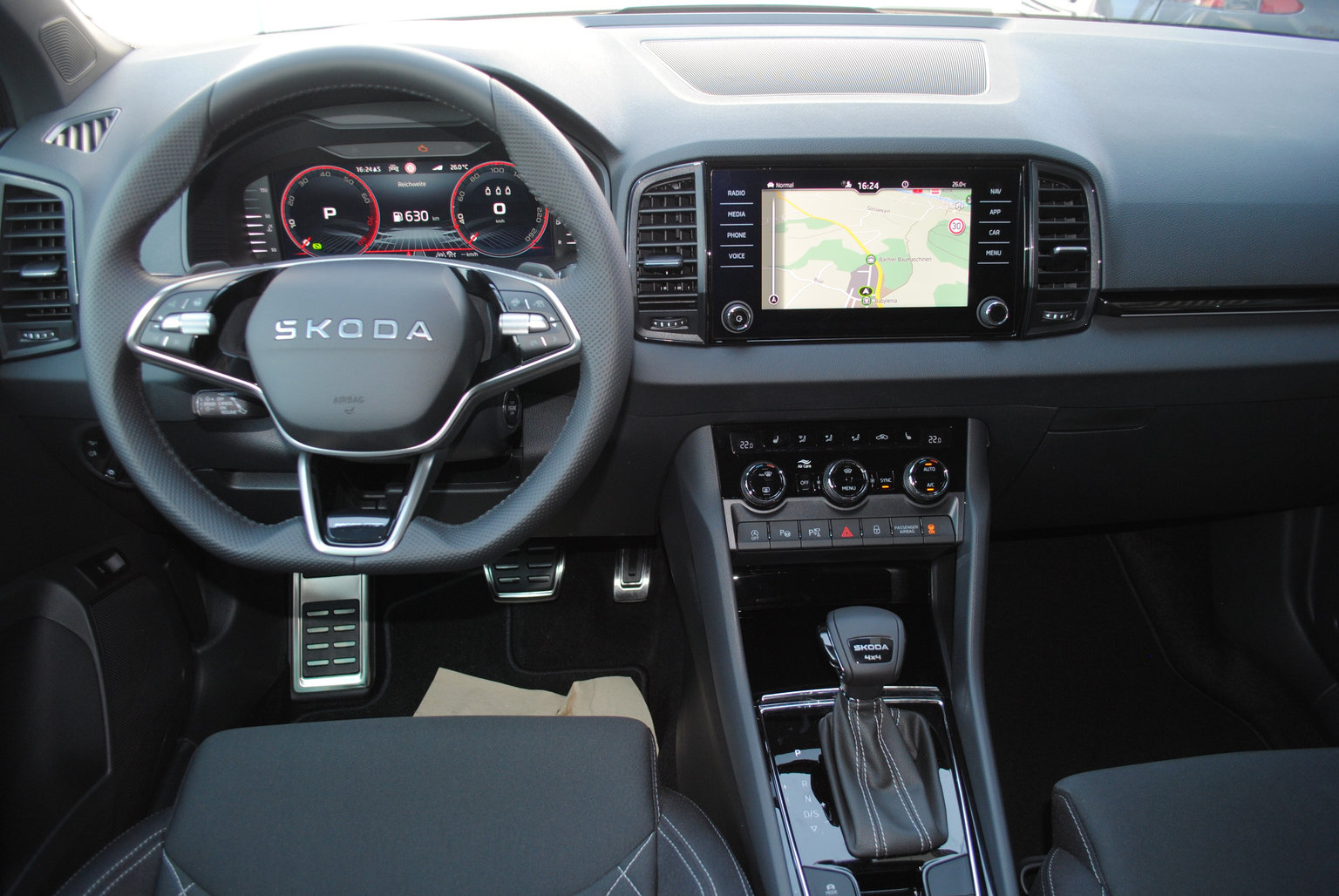SKODA Karoq 1.5 TSI SportLine DSG