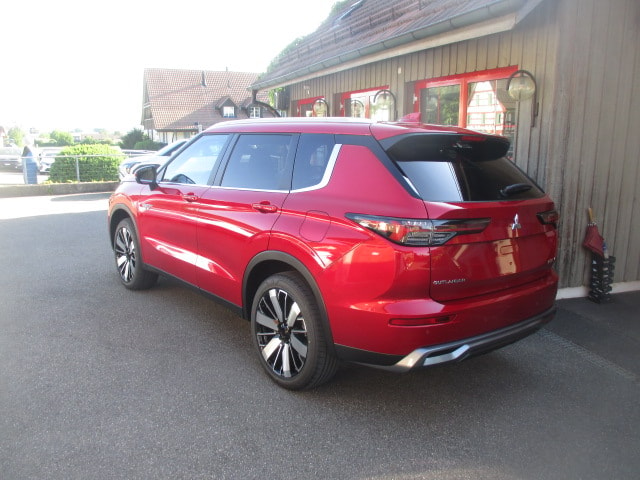 MITSUBISHI Outlander 2.4 PHEV Intense 4WD Automatic