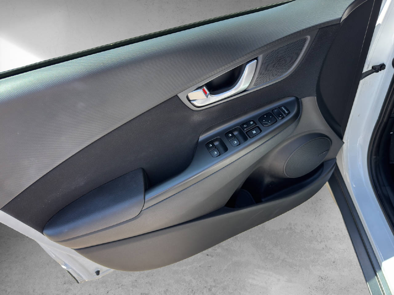HYUNDAI Kona 1.6 GDi Hybrid Amplia MY21