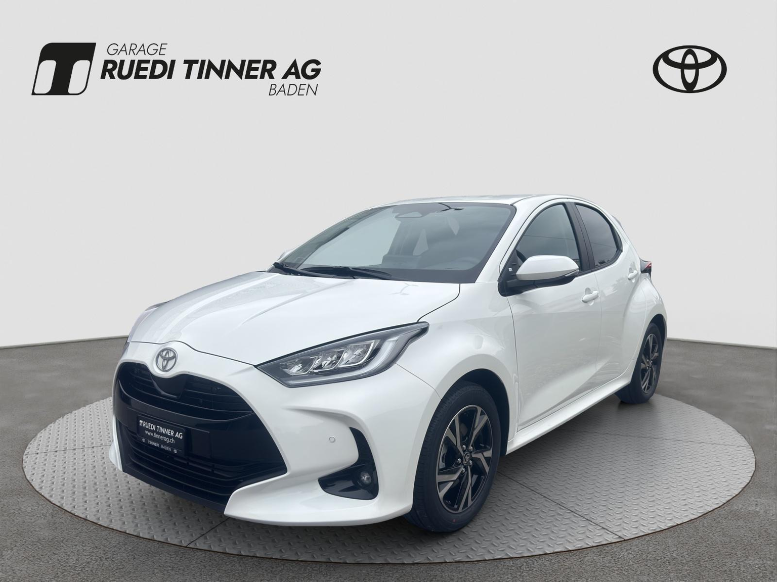 TOYOTA Yaris 1.5 VVT-i HSD Trend