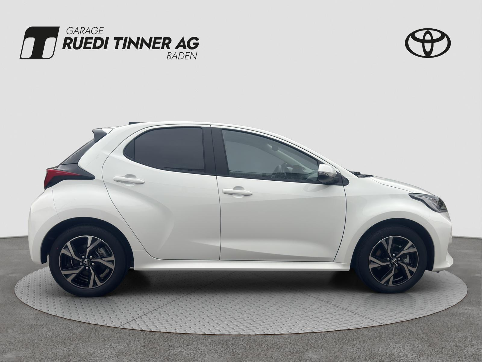 TOYOTA Yaris 1.5 VVT-i HSD Trend
